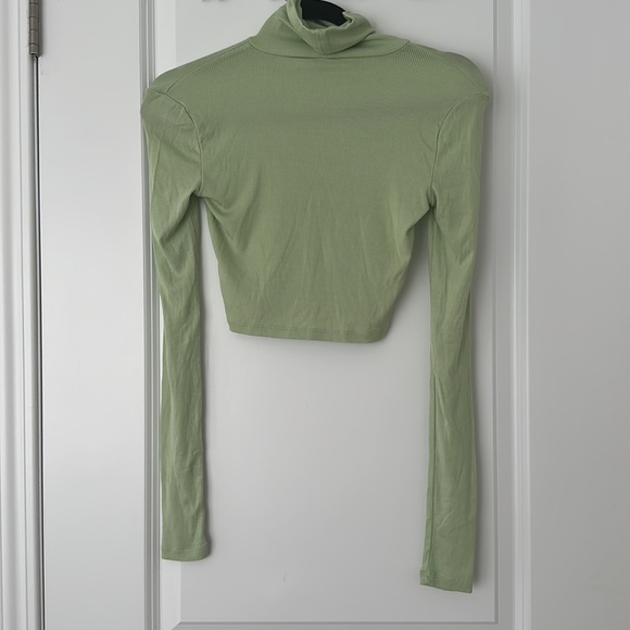Sunday Best Freshman Cropped Turtleneck Green (XS) - Picture 2 of 4